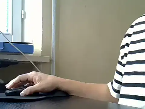 ITALIANASISIXX online show from 10/28/25, 07:56