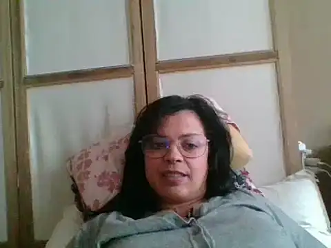 ITALIANASISIXX online show from 11/17/25, 12:33