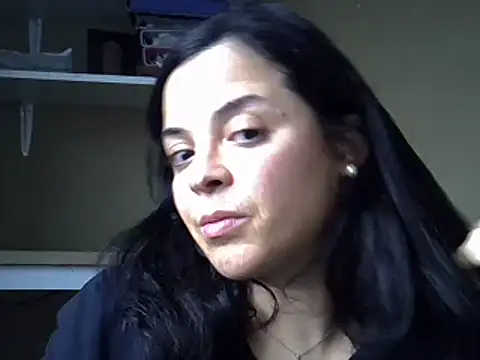 Snapshot of ITALIANASISIXX chatting on 12/22/25, 02:25 ITALIANASISIXX online show from 12/22/25, 02:25