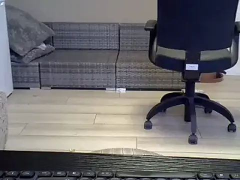 Snapshot of ITALIANASISIXX chatting on 01/14/26, 07:47 ITALIANASISIXX online show from 01/14/26, 07:47