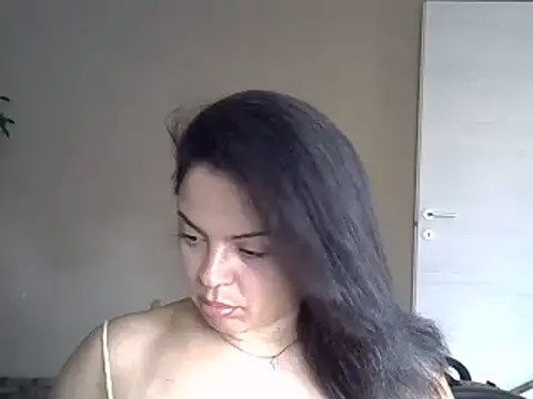 ITALIANASISIXX online show from 06/25/26, 07:02