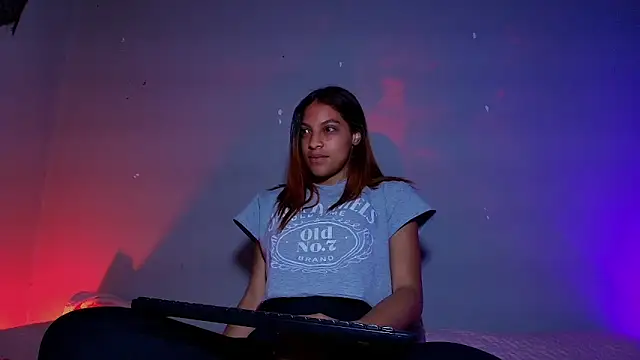 m rosee online show from 11/07/25, 12:27