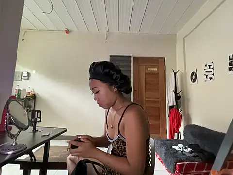 PinayLina18 online show from 06/04/26, 04:18