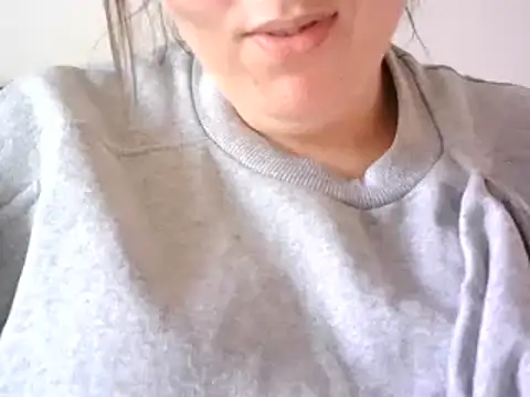 Snapshot of MISTRESSSONIA chatting on 01/24/25, 01:25 MISTRESSSONIA online show from 01/24/25, 01:25