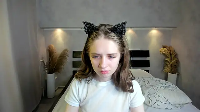 Camilla Kelly online show from 10/08/25, 01:14