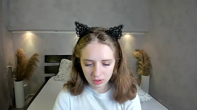 Camilla Kelly online show from 10/09/25, 01:14