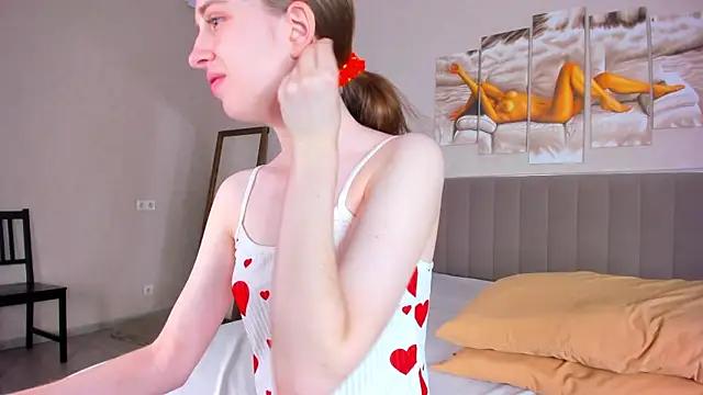 Camilla Kelly online show from 05/11/26, 01:00