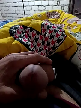 Snapshot of taraaek chatting on 04/04/26, 12:53 taraaek online show from 04/04/26, 12:53