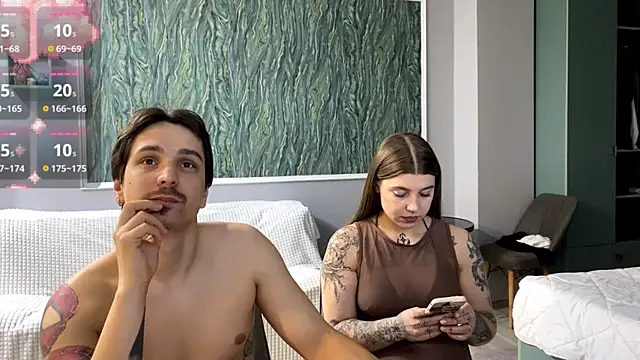 Snapshot of VelvetMiley chatting on 03/22/26, 03:26 VelvetMiley online show from 03/22/26, 03:26