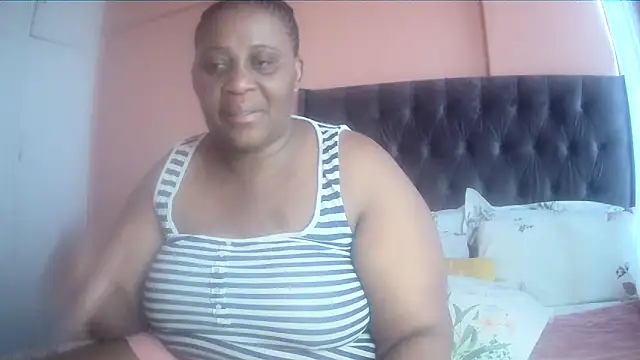 HUGEASSXXXXX online show from 02/25/26, 05:28