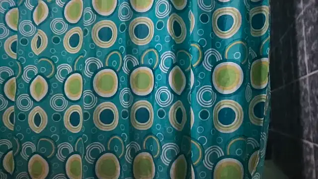 Rosea Champagne online show from 09/30/25, 05:34