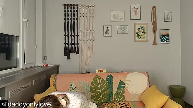 daddyonlyloveme online show from 10/21/25, 07:47