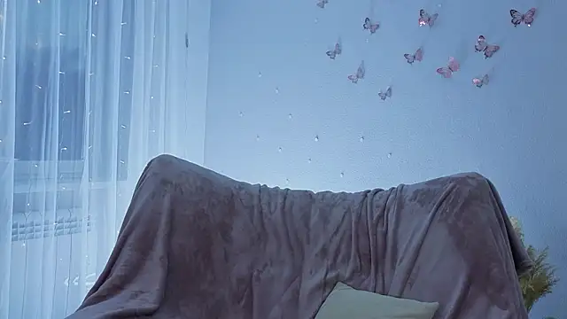 Snapshot of BlushinBloom chatting on 02/25/26, 05:50 BlushinBloom online show from 02/25/26, 05:50