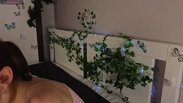 Snapshot of BlushinBloom chatting on 03/29/26, 06:35 BlushinBloom online show from 03/29/26, 06:35