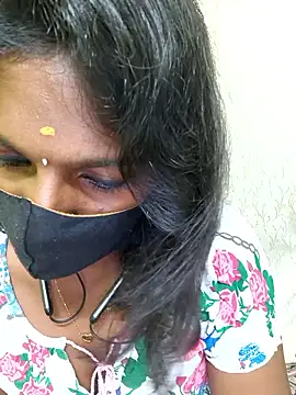 Honey rosetamil online show from 05/24/26, 12:10