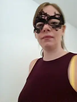 Snapshot of Squirtingcouple9094 chatting on 10/30/25, 07:43 Squirtingcouple9094 online show from 10/30/25, 07:43