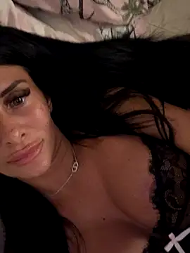 Snapshot of AriannaIsabellax chatting on 10/02/25, 10:06 AriannaIsabellax online show from 10/02/25, 10:06