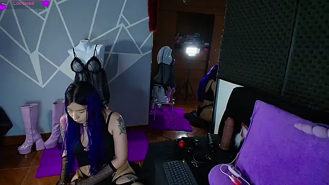 karlamoon23 online show from 06/28/26, 12:27
