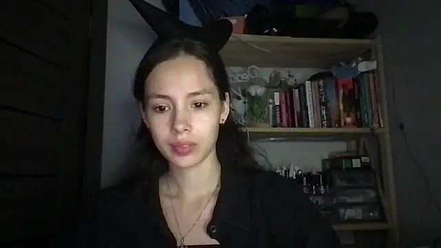 Yuna5343 online show from 09/14/25, 10:09