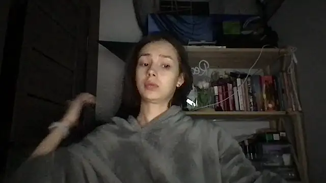 Yuna5343 online show from 10/15/25, 08:09