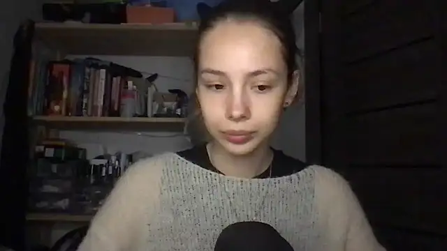 Yuna5343 online show from 11/11/25, 10:21