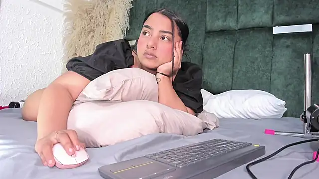 Chloe jackson25 online show from 06/13/26, 07:23