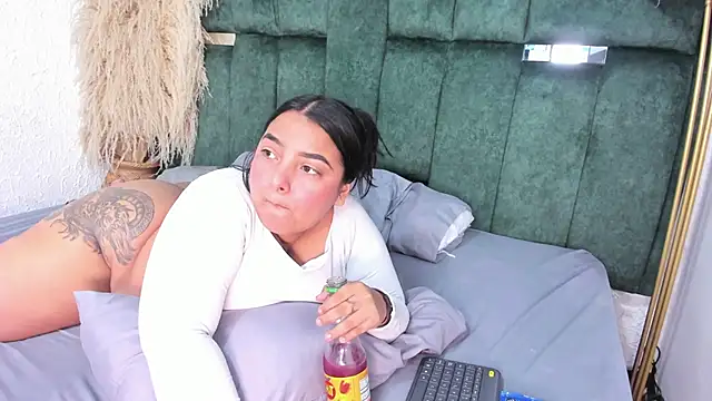 Chloe jackson25 online show from 06/18/26, 06:56