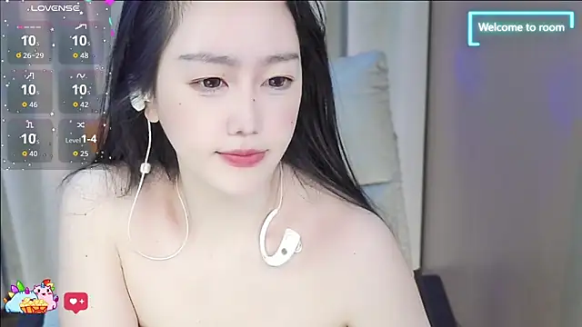 LINLIN-2025 online show from 12/15/25, 02:21