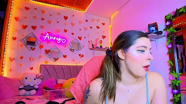 Anny Hurtado online show from 09/21/25, 08:05