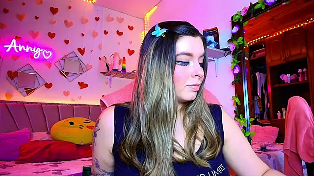 Anny Hurtado online show from 09/24/25, 06:28