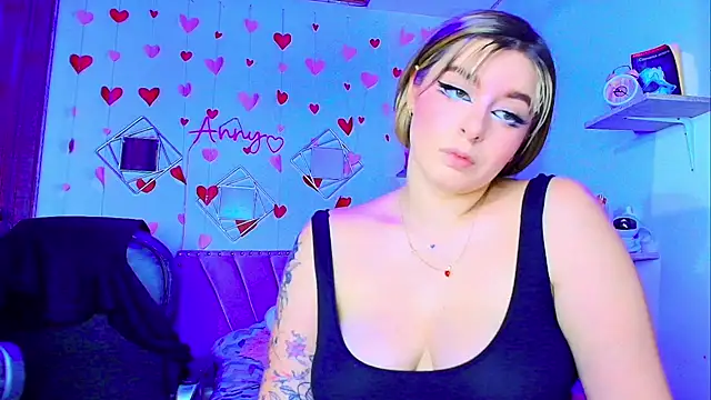 Anny Hurtado online show from 12/17/25, 05:24