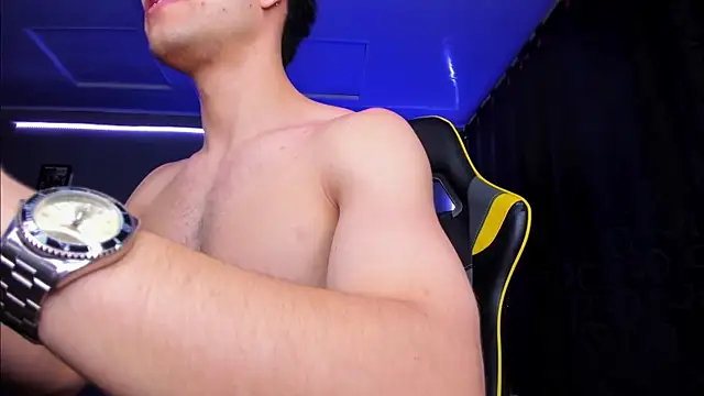 alexgiraldo   online show from 11/12/25, 02:45