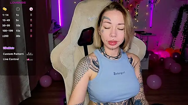 Snapshot of bunnykellyyy chatting on 10/30/25, 07:03 bunnykellyyy online show from 10/30/25, 07:03