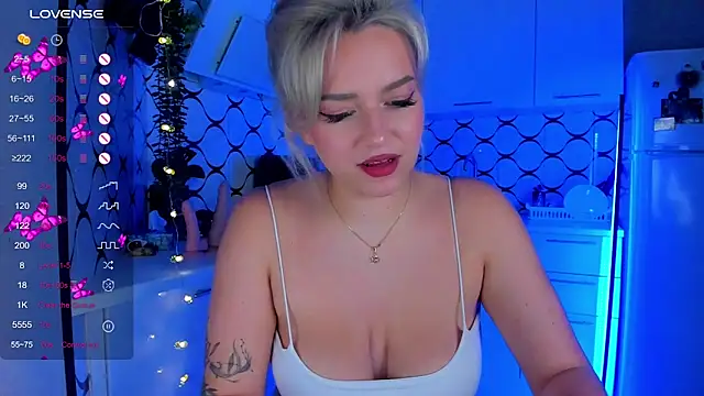 Candy Mur online show from 10/09/25, 09:02