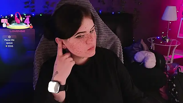 Snapshot of Dark_Shine chatting on 01/14/26, 08:36 Dark Shine online show from 01/14/26, 08:36