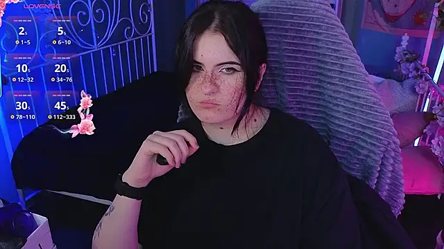 Snapshot of Dark_Shine chatting on 01/16/26, 08:35 Dark Shine online show from 01/16/26, 08:35