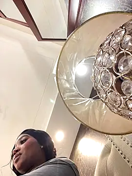 alisonn moon online show from 10/23/25, 10:19