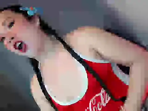 your hottest kim online show from 10/18/25, 02:47