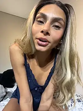 heloagreen  online show from 09/11/25, 03:17