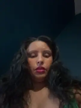 Snapshot of Angelaarayexx chatting on 12/16/25, 12:32 Angelaarayexx online show from 12/16/25, 12:32