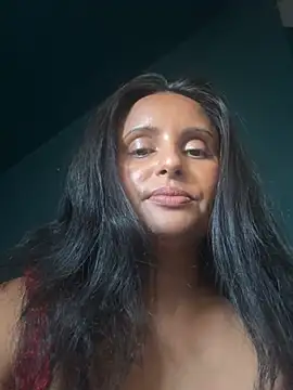 Snapshot of Angelaarayexx chatting on 06/30/26, 01:45 Angelaarayexx online show from 06/30/26, 01:45