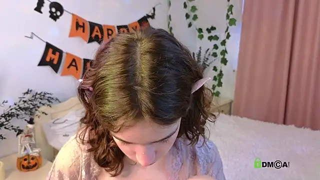 Evi Brook online show from 10/21/25, 06:36