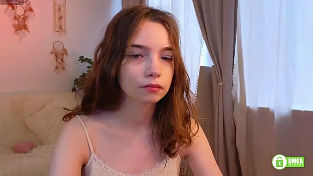 Snapshot of Evi_Brook chatting on 03/25/26, 12:22 Evi Brook online show from 03/25/26, 12:22