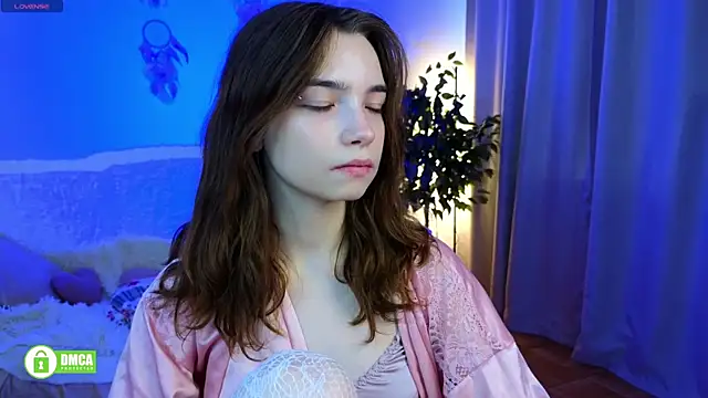 Snapshot of Evi_Brook chatting on 04/03/26, 12:25 Evi Brook online show from 04/03/26, 12:25