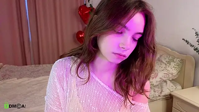 Snapshot of Evi_Brook chatting on 04/17/26, 04:32 Evi Brook online show from 04/17/26, 04:32