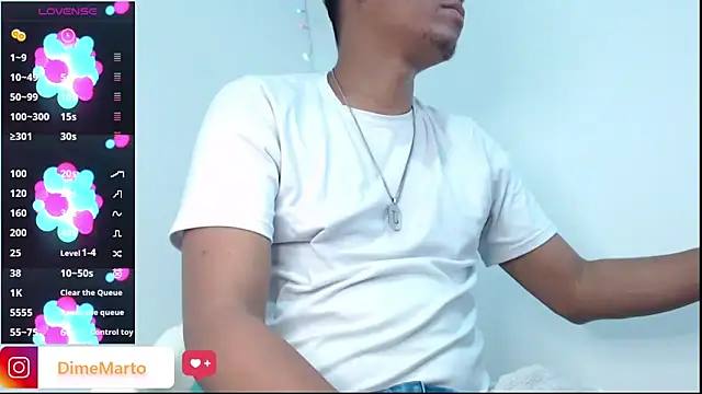 Snapshot of mike_black_22 chatting on 04/17/26, 04:10 mike black 22 online show from 04/17/26, 04:10
