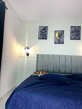 Samara Hadi  online show from 09/25/25, 09:18