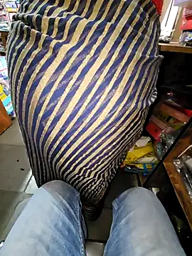 Snapshot of indianhotwife639 chatting on 12/19/25, 04:52 indianhotwife639 online show from 12/19/25, 04:52