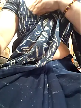 Snapshot of indianhotwife639 chatting on 01/06/26, 09:46 indianhotwife639 online show from 01/06/26, 09:46