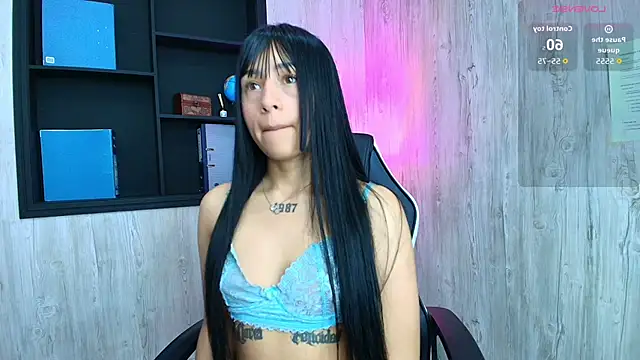 Snapshot of SkarlettAry chatting on 05/30/26, 03:42 SkarlettAry online show from 05/30/26, 03:42
